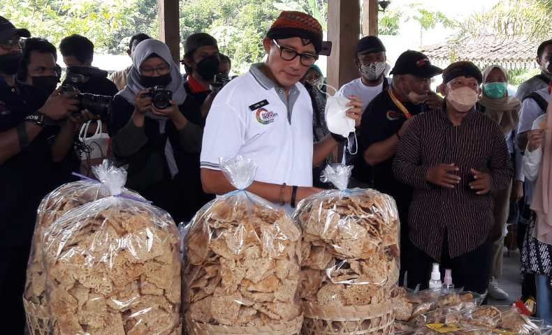 podiumnews.com-Menparekraf: Desa Wisata Simbol Kebangkitan Ekonomi Nasional